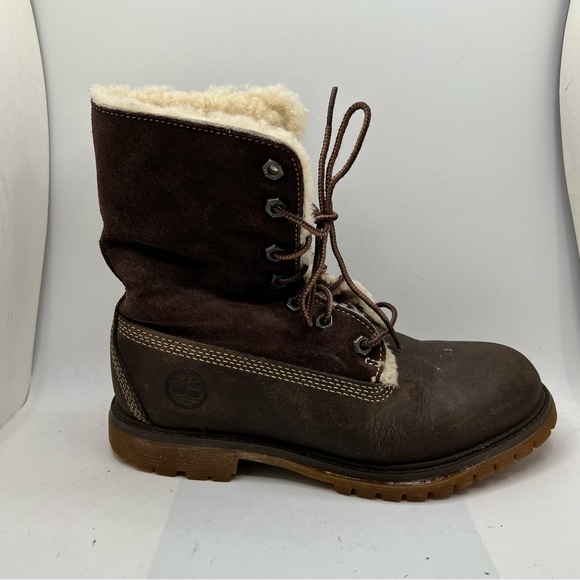Timberland Womens Boots SZ 7 Brown Waterproof Fold Down Teddy Fleece. - Picture 1 of 12